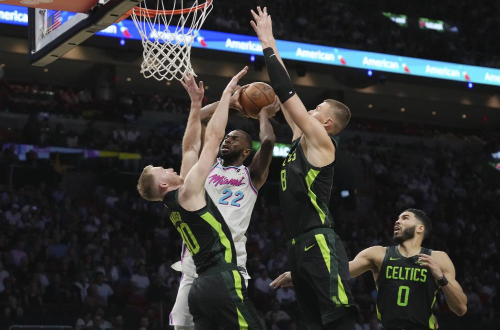 船展开拉锯 船展开拉锯